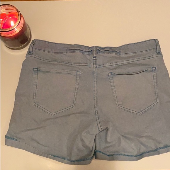 🧚‍♀️Joe Fresh Jean Shorts🧚 - Picture 2 of 3